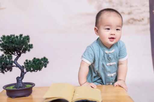 清徐宝宝脸上小白点